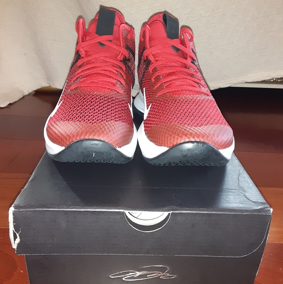 Lebron Witness IV basketball shoes main image 7